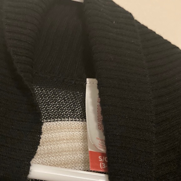 Pattern Cardigan - Picture 2 of 2